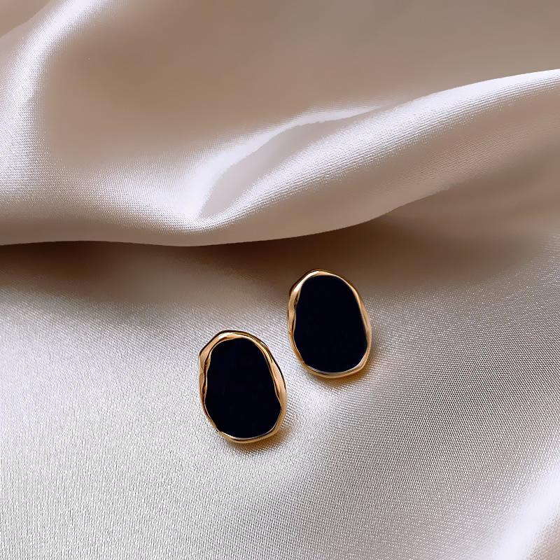 

Korean New Fashion Red Irregular Geometry Bean Stud Earrings for Women Unique Design Personalization Charming Zircon Party Gift
