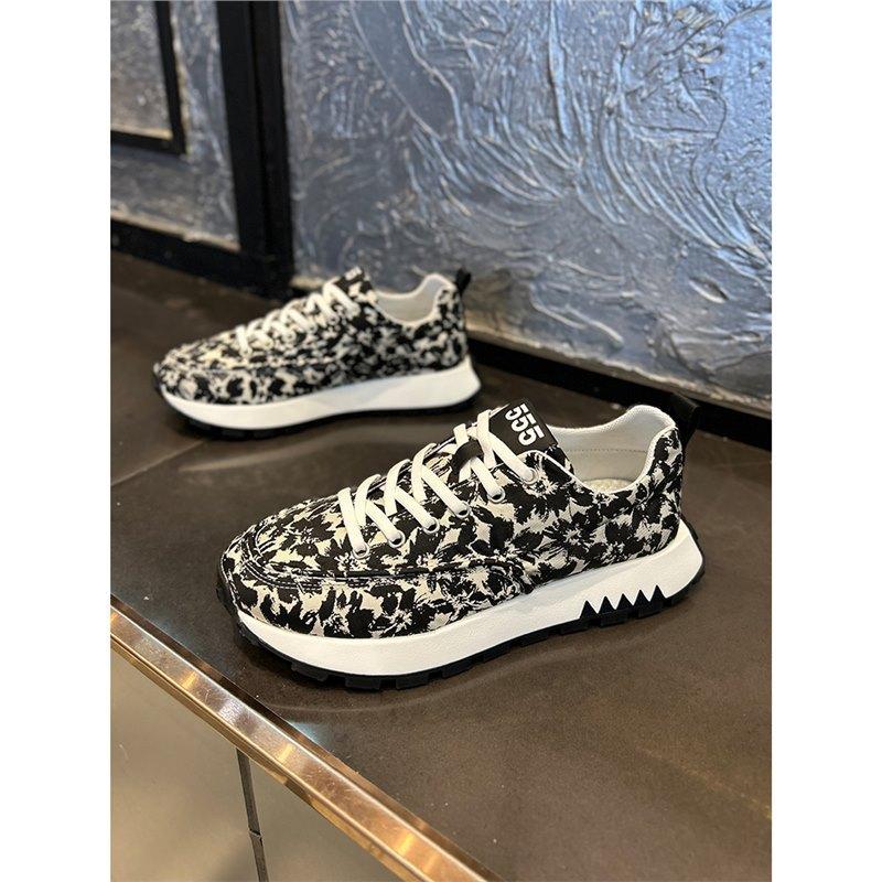 European style casual platform printed board shoes are breathable