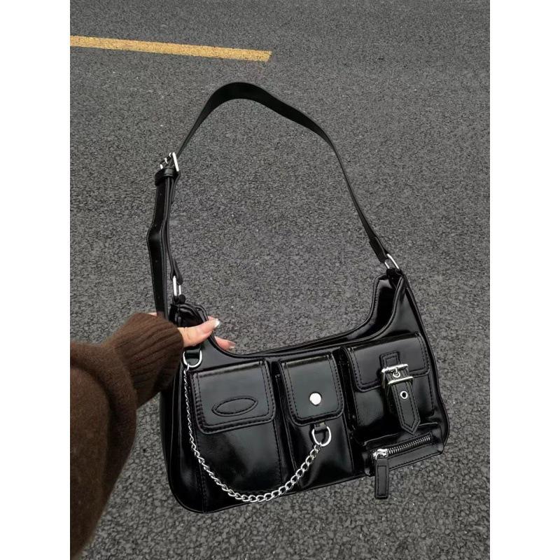 Niche Vintage Hong Kong-Style Patent Leather Motorcycle Shoulder Bag for Millennial Hot Girls