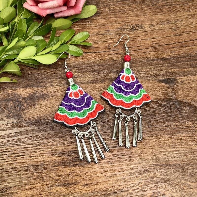 Hand-embroidered retro fabric earrings, flower fringed versatile femininity, stage performance, earrings, earrings.