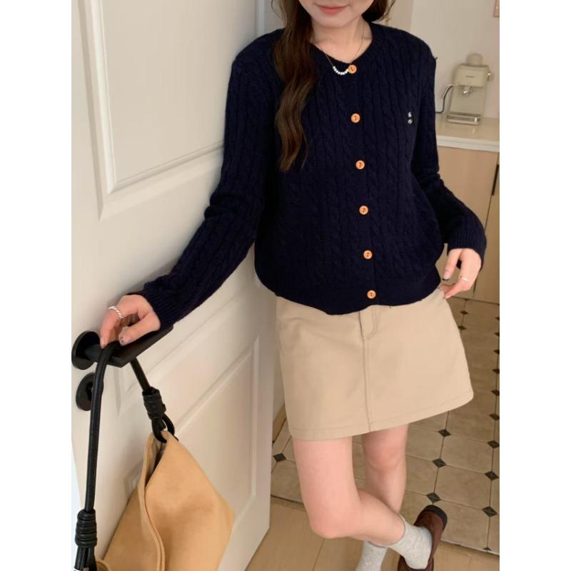 

Autumn and winter new retro twist soft waxy knitted cardigan round neck loose design sweater jacket women average size темно-синий