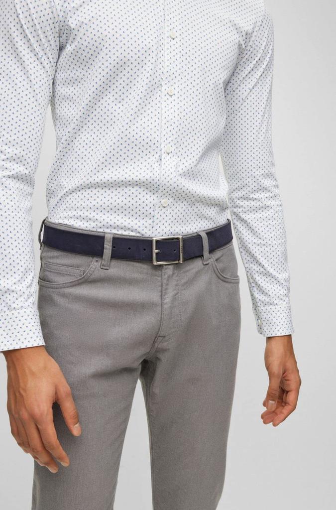 Zamszowy pasek z klamrą z wygrawerowanym logo dla rozmiaru Granatowy [BOSS] Męski, 95,