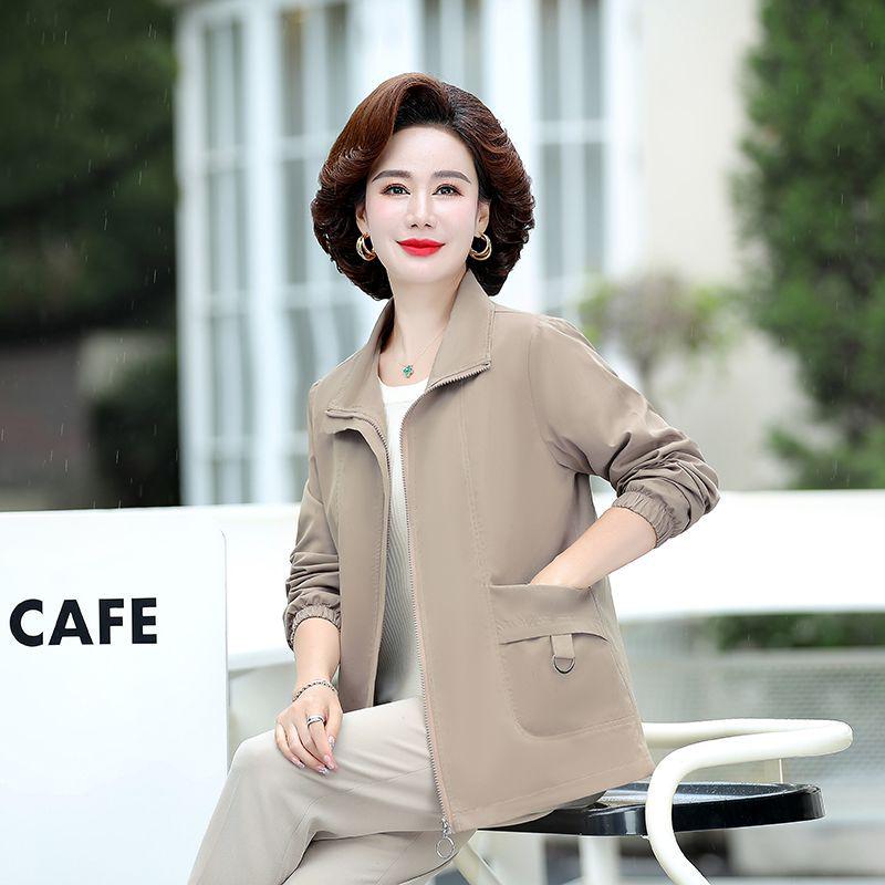 Plus Size 2025 Casual Autumn Windbreaker for Middle-Aged and Elderly Women