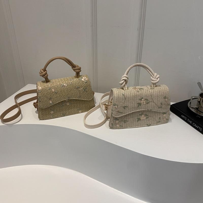 Fashion Temperament Gentle Weaving Lace 2025 Straw Weaving Personality Summer New Foreign Style Shoulder Crossbody Small Square Women's Bag