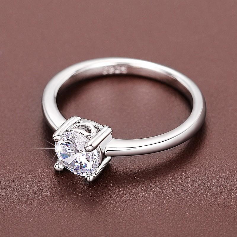 Silver Color Women Rings Solitaire Cubic Zirconia Crystal Elegant Wedding Proposal Rings for Lady Hot Trendy Jewelry Bulk