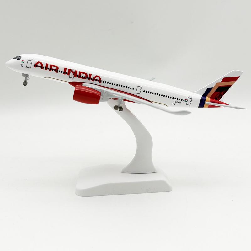 20CM Alloy Boeing 777 Model - Federal Static Display.