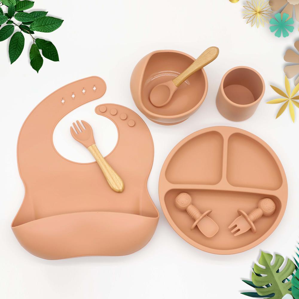 8PCS/Set Baby Silicone Tableware Set Baby Feeding Dishes BPA Free Bowl Plate Bibs Spoon Fork Sets Children Non-slip Dinnerware