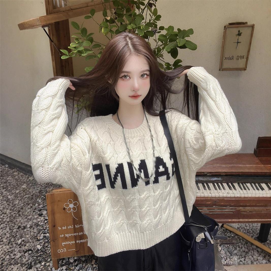 

Sweet cool crew neck twist sweater women s autumn and winter new niche chic letter loose short one size fits all абрикосовий