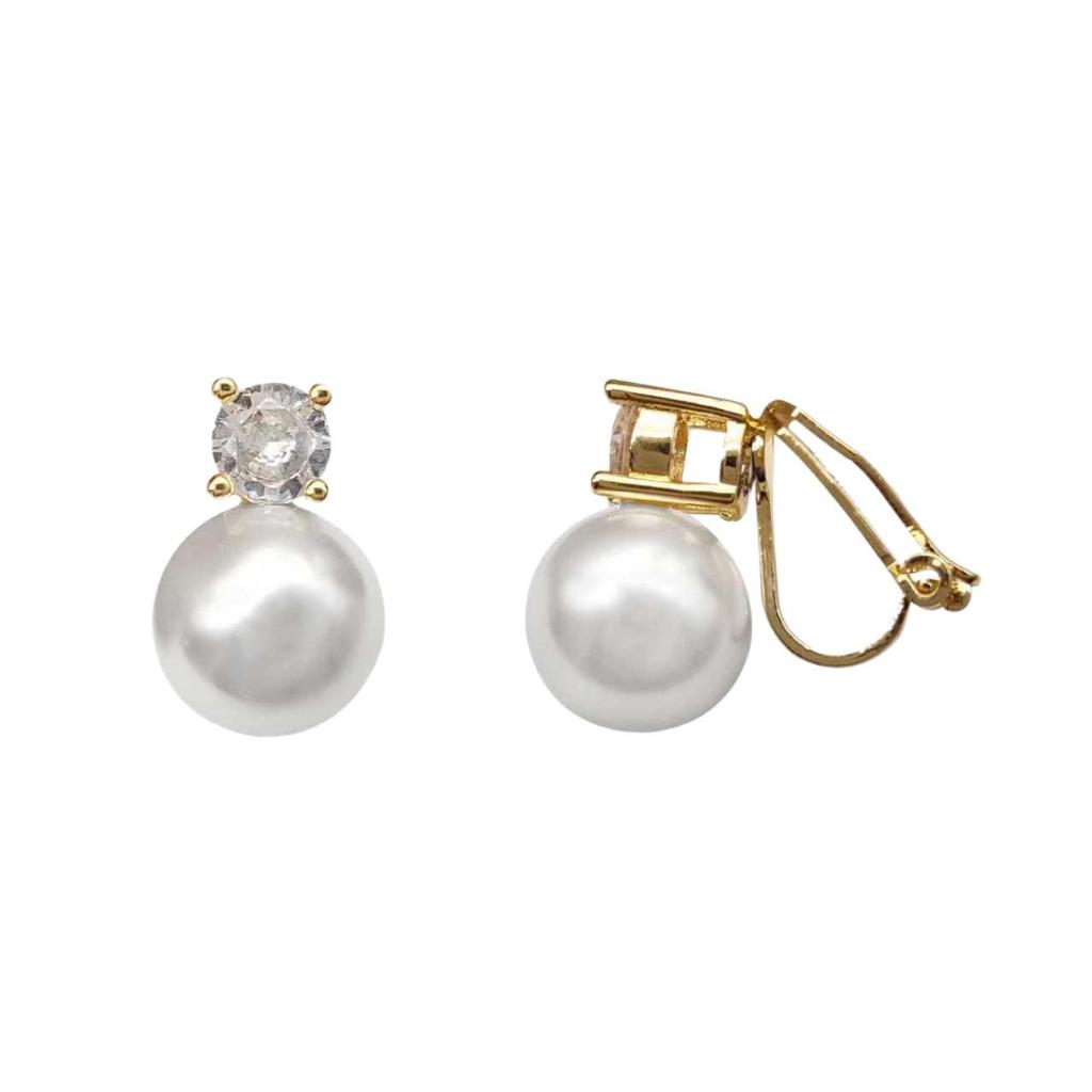 Retro Princess Pearl Triangle Clip Earrings: Painless 10mm High-End Niche Design for Women.