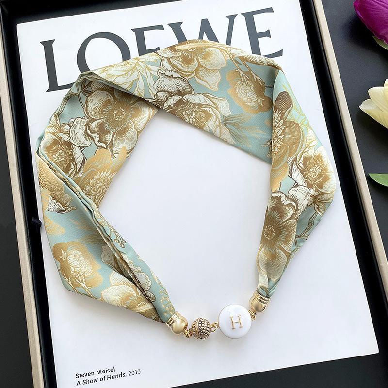 Lazy magnetic buckle silk scarf women's spring and autumn thin neck protection magnetic buckle silk scarf long small collar versatile pearl necklace