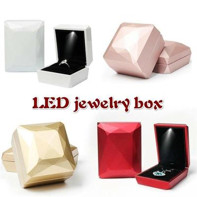 LED Verlobung Hochzeit Ohrring Ring Anhänger Schmuck Display Aufbewahrungskoffer Box Geschenk mit LED-Lichtern