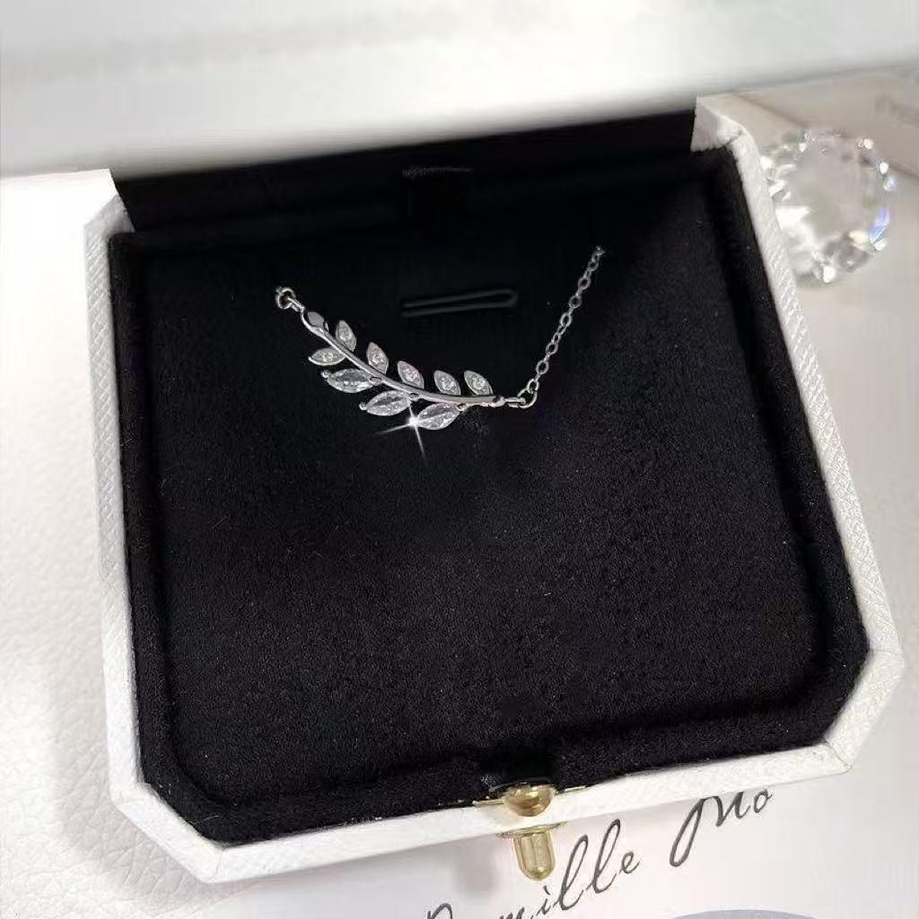 Women's Wheat Ear Necklace with Zircon Leaves - White Copper Collarbone Chain, Internet Celebrity Style, Available for Dropshipping