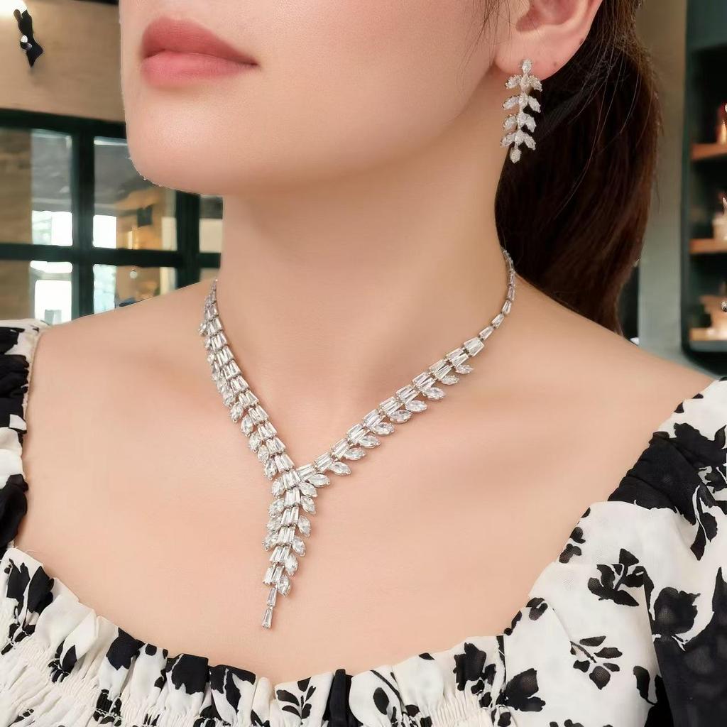 Sparkling Diamond Bridal Necklace & Earrings Set for Wedding and Evening Dress