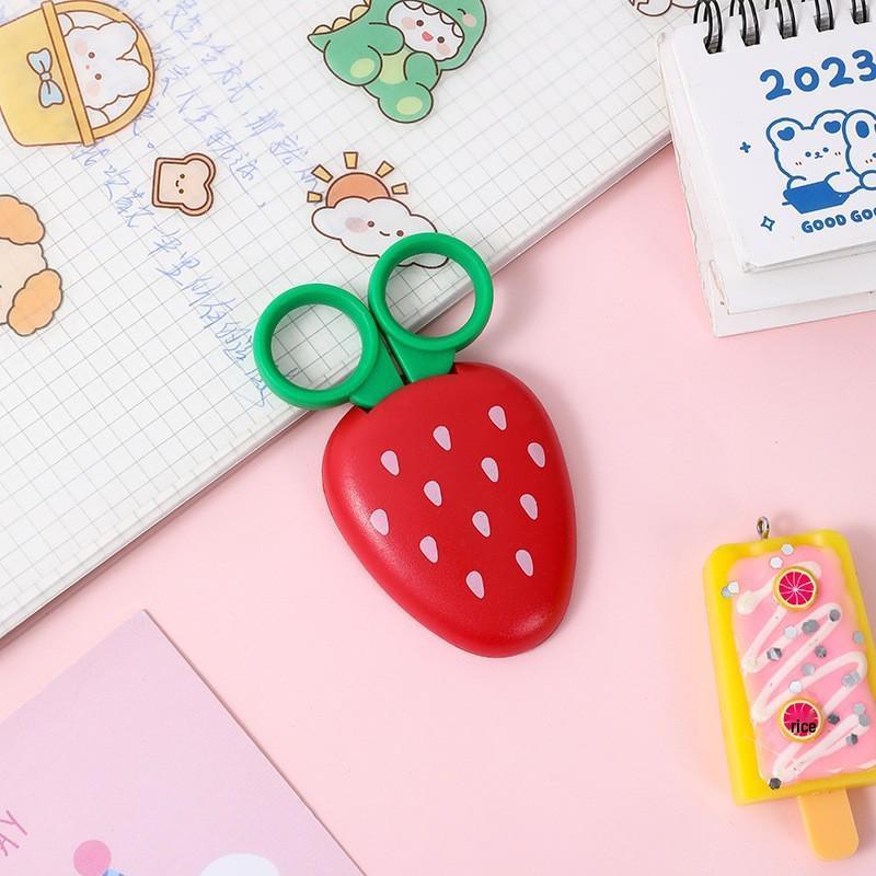 Colorful Kids' Round-Head Craft Scissors with Magnetic Closure