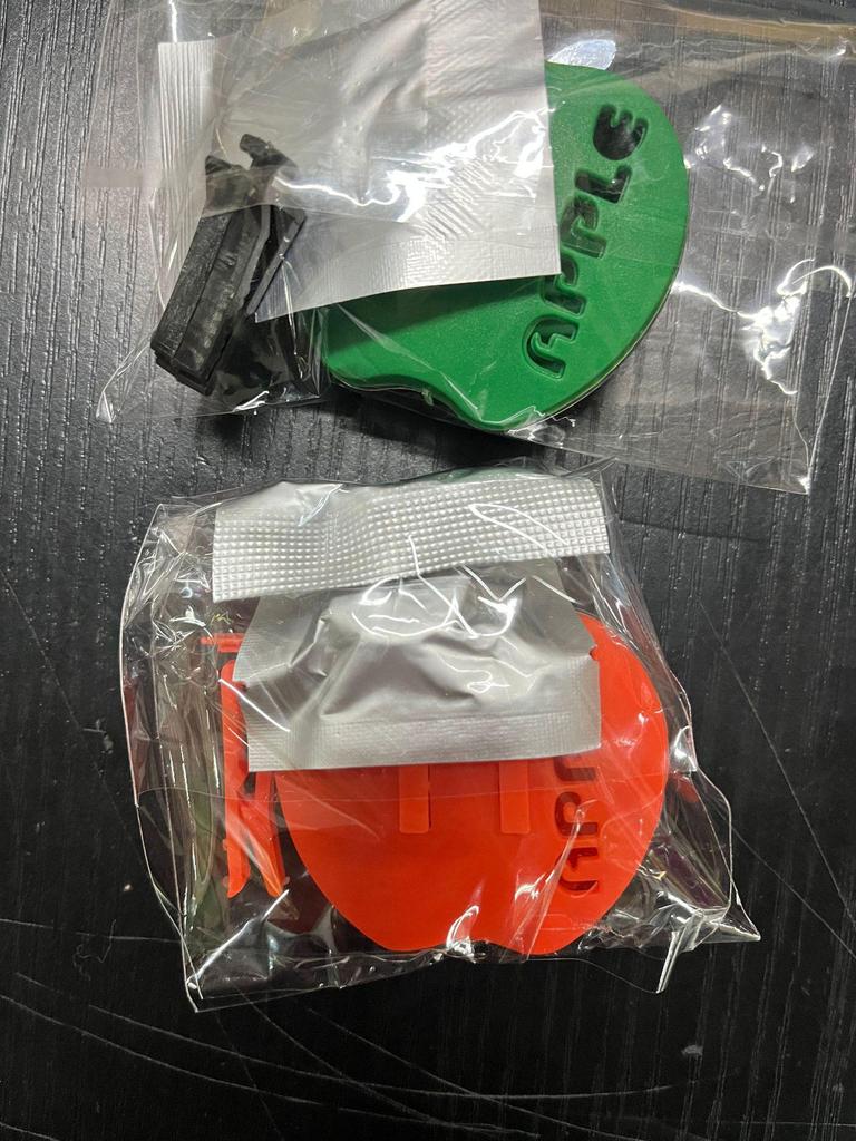 Colorful Apple Car Vent Aromatherapy Pendant - Cute Interior Perfume