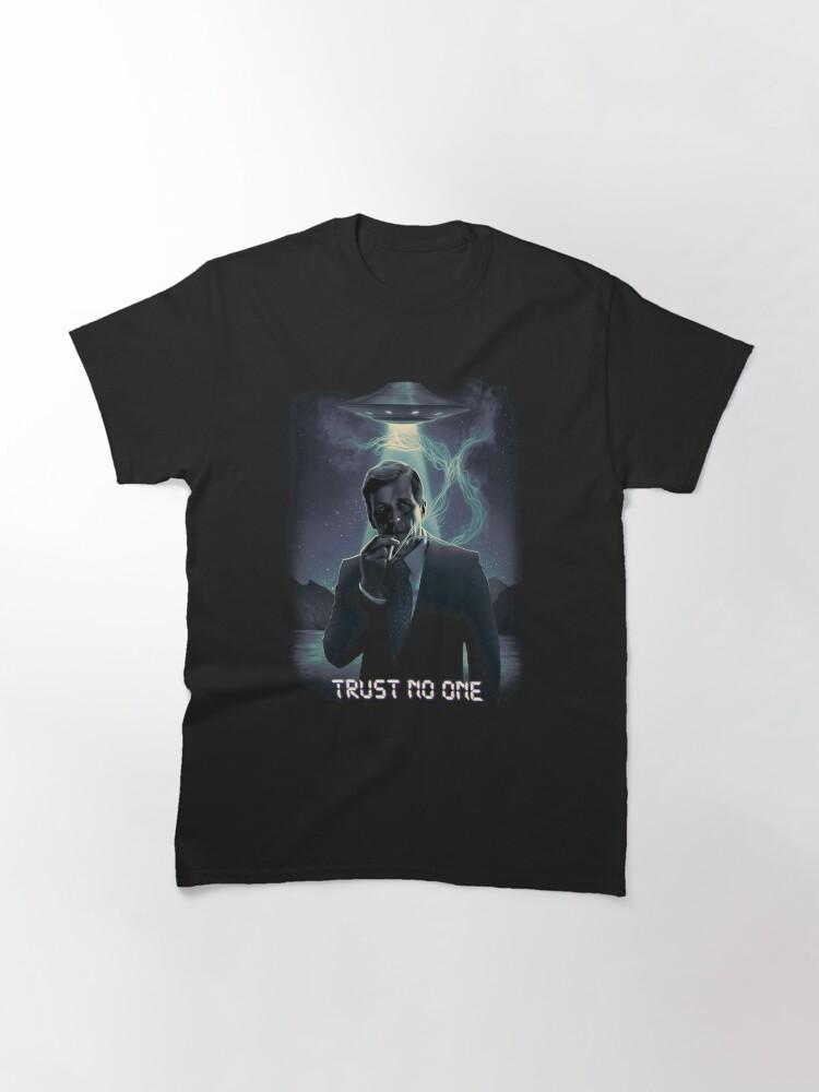 The Man from U.N.C.L.E. Trust no one - Cigarette Smoking Man Classic T-Shirt