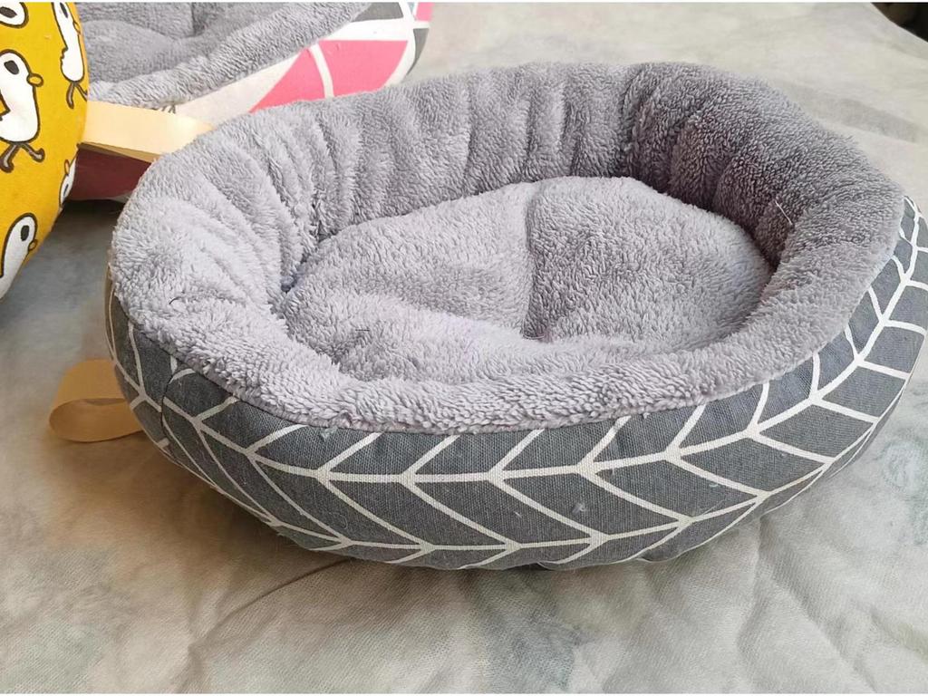 Haustierzubehör: Rundes Baumwollbett für Katzen und Hunde