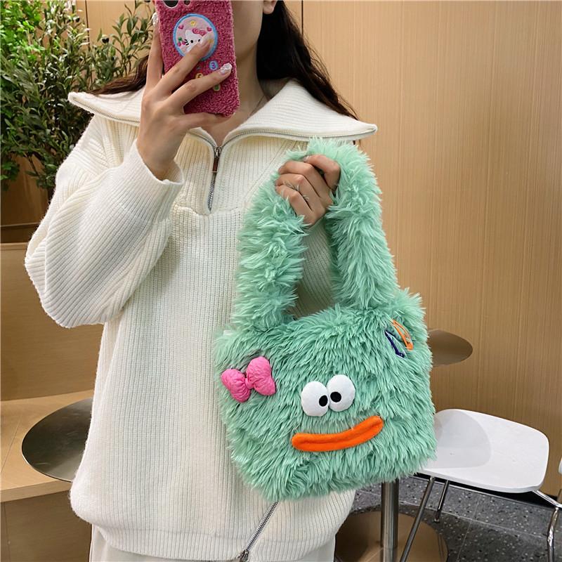

2025 зима уродливый милый плюшевый детская сумочка студенческая мультяшная милая пушистая большая вместимость для хранения на плечо зелёный