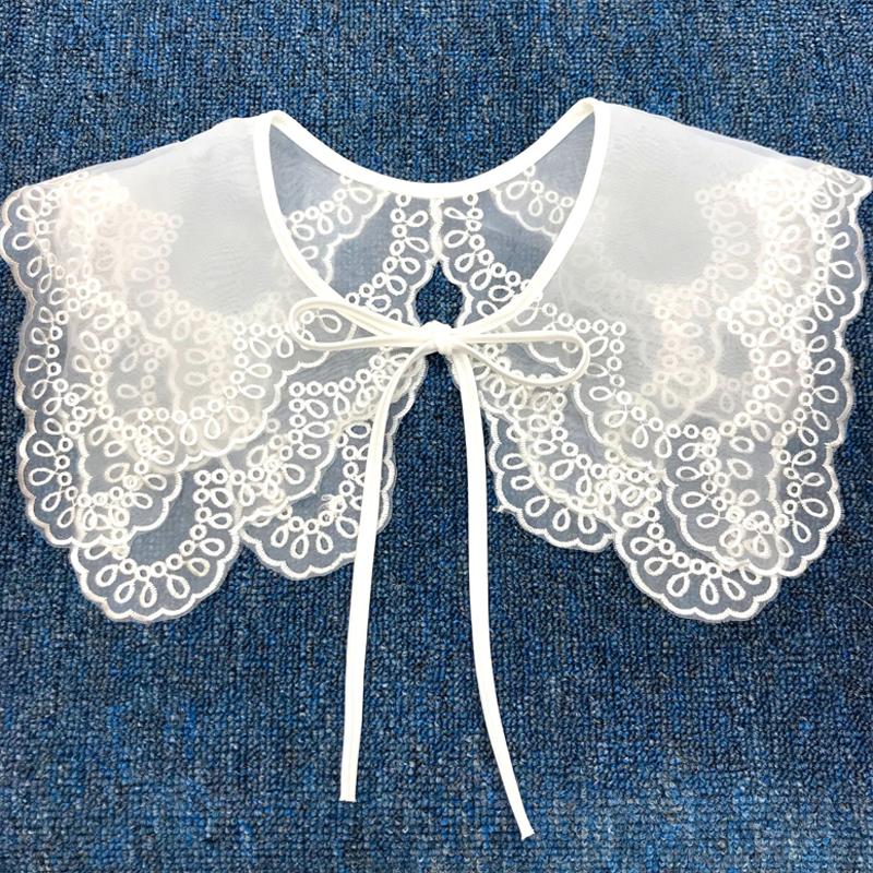 Vintage Palaststil Damen Puppen Falscher Kragen Hohlblumenspitze Rüschenbesatz Halbes Hemd Halskette Schal Wickeltuch Revers Bluse