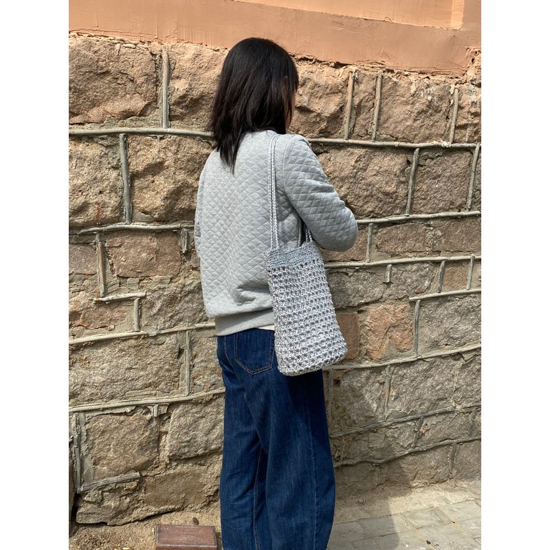 

Orders Exported to Japan Woven Bag Women Summer Handmade Hand-woven Bag Shoulder Cotton String Straw Bag Seaside Vacation Beach Bucket Bag Silver metal wire