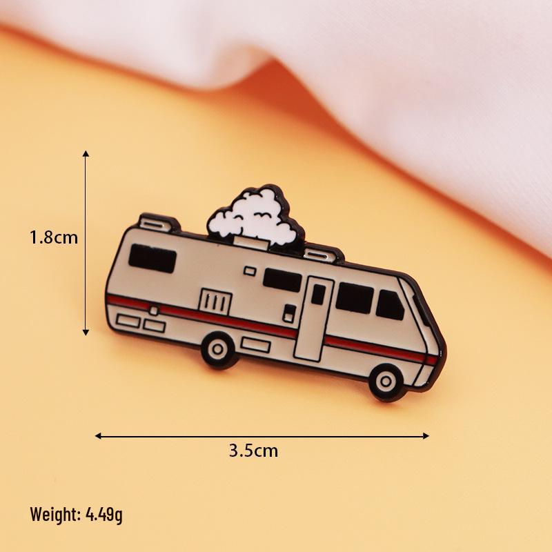 Çizgi Film Filminden Esinlenen Breaking Bad Gaz Maskesi Altın Broş