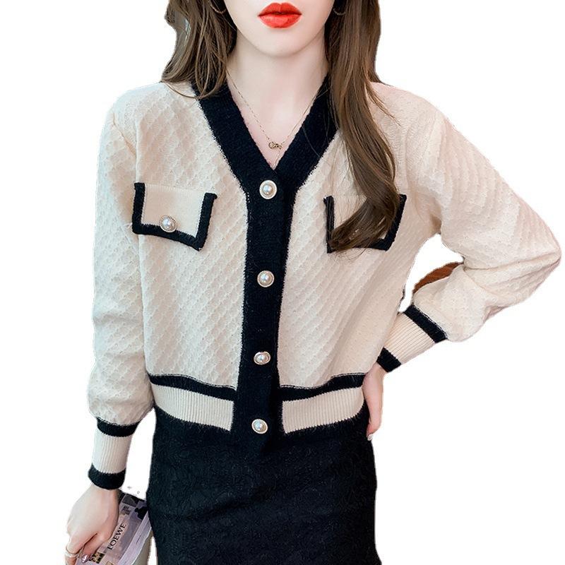 Single Breasted Knitted Sweater for Women Color Blocked Long Sleeved Sweater Women's College Style