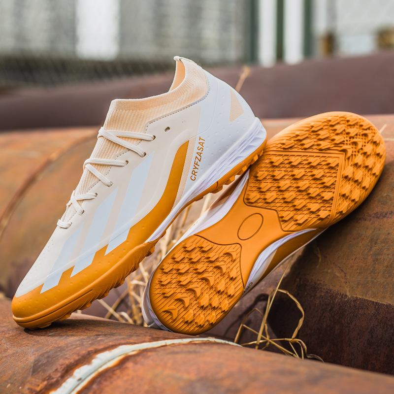 

2025 new 2025 football shoes low-top student long nails World Cup broken nails grass game training shoes 45