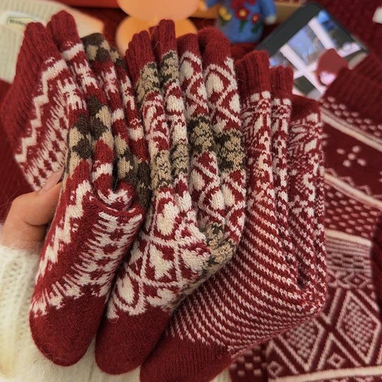 New Year'S Red Sox Women'S Middle Horse Year Wool Pile Socks Vintage Diamond Plaid Women'S Socks Trendy Socks