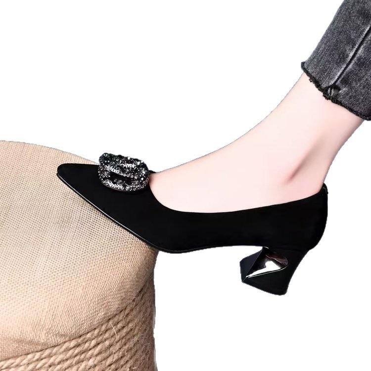 Chaussures simples à talons moyens à strass à bouche peu profonde françaises pour femmes 2025 automne nouveau une pédale polyvalent mode tempérament talons hauts