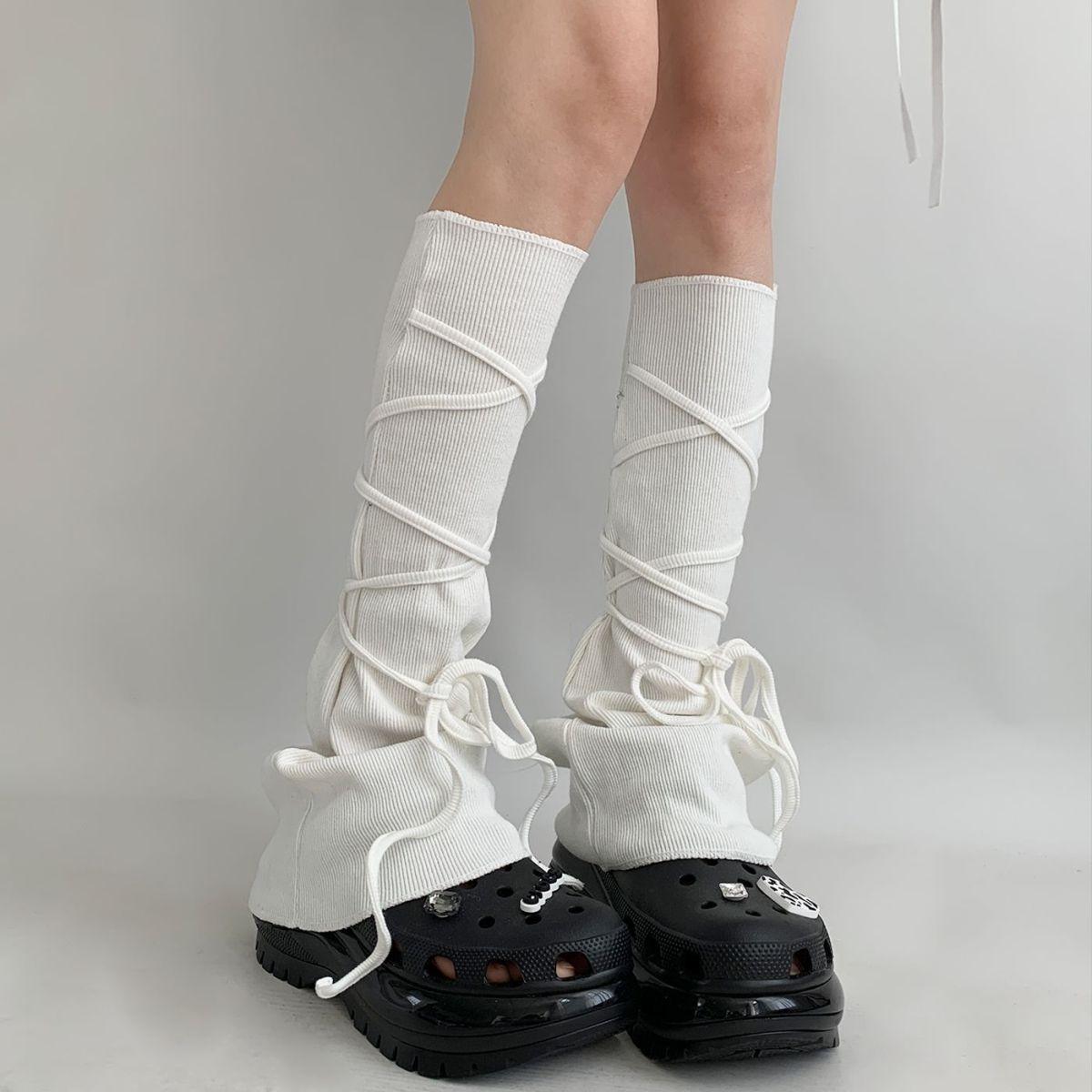 

Early Autumn Student Leg Warmers Y2K Gray Strapped Socks for Women Spring Autumn Mid-calf JK Calf Socks Flared Knitted Leg Warmers for Women one size білий