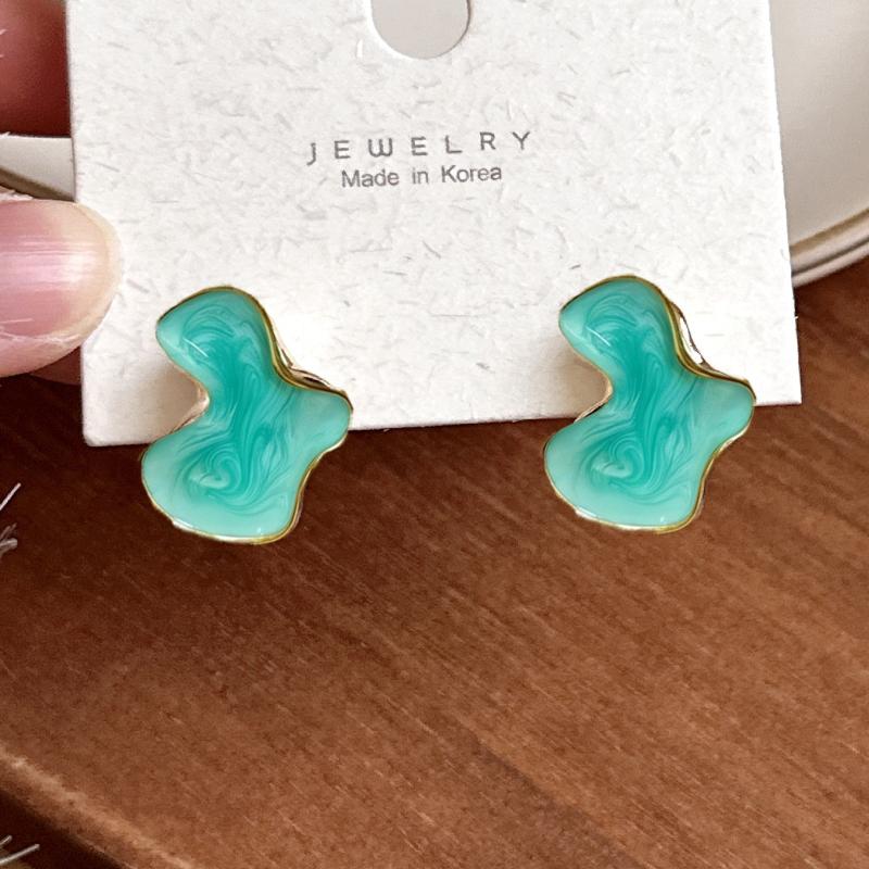 White Enamel Cloud Women's Stud Earrings Irregular Shape Gold Metal Side Wave Uneven Unusual Small Earrings for Girls