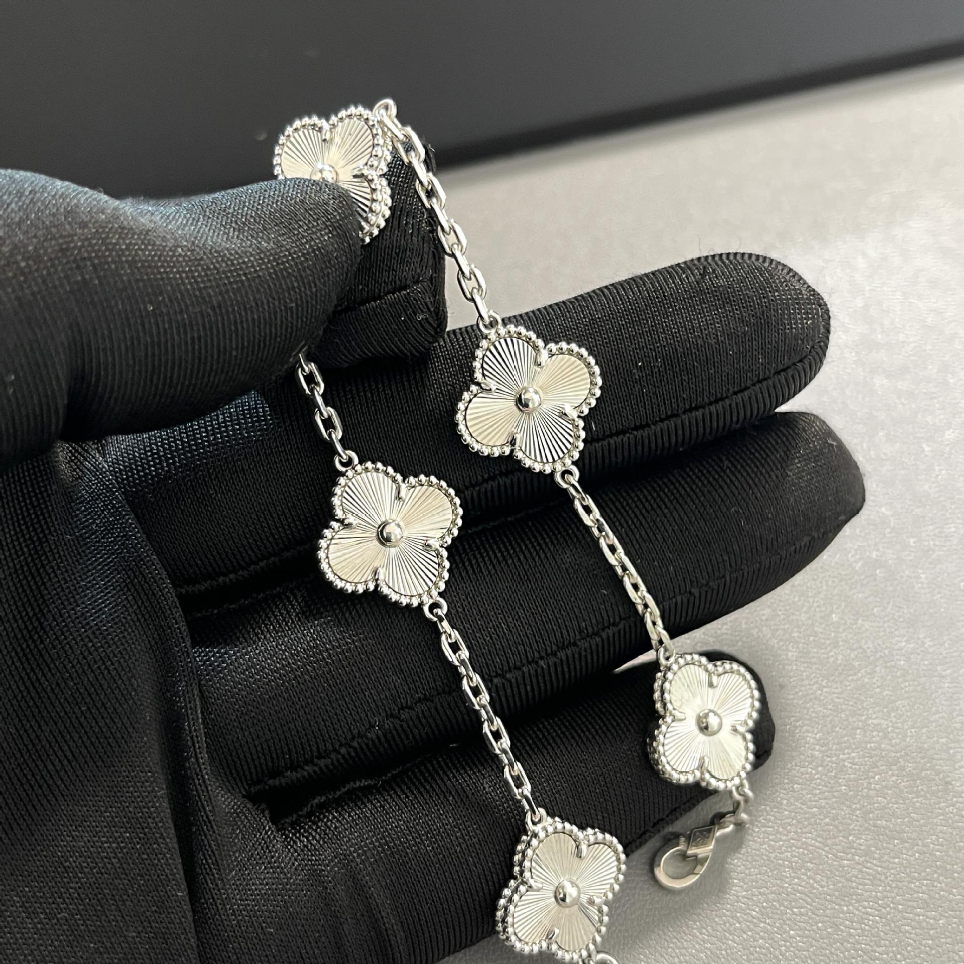 

Высококлассный тонкий браслет-цветок, четырехлистный клевер, пятицветок для женщин, высококачественный браслет из 18-каратного золота в подарок на день рождения девушке V gold high version