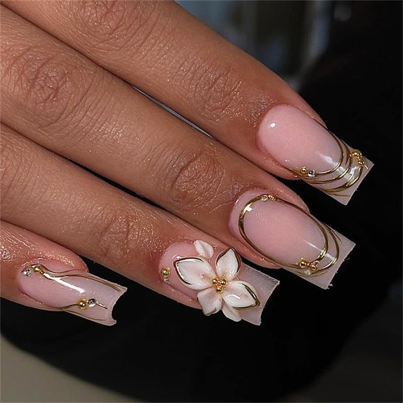 

Stylish Floral Gradient Press On Nail Featuring Floral Design Strong ABS For Everyday Use And Celebrations 1