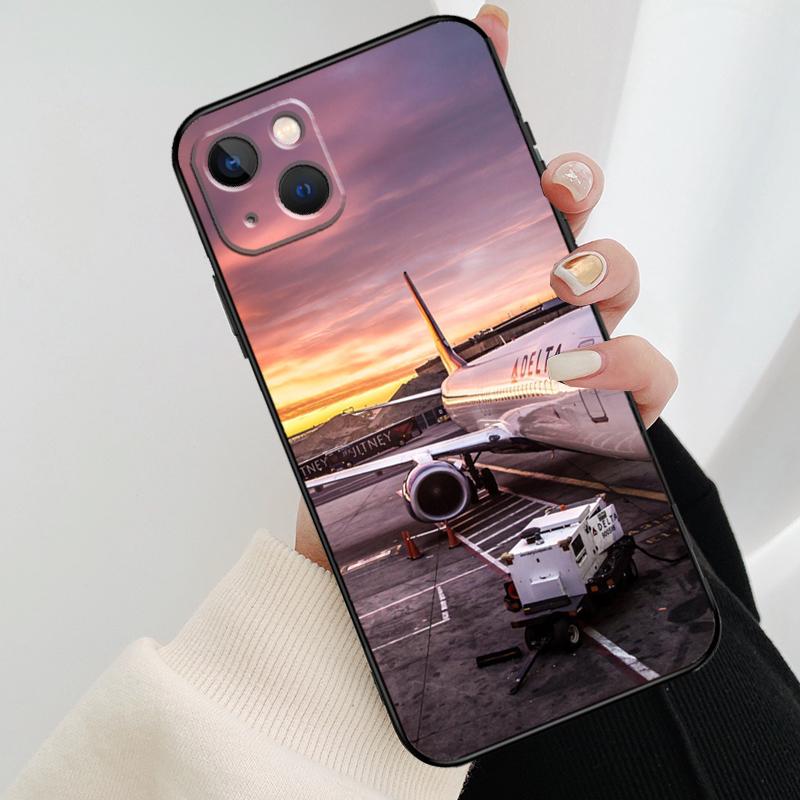 Airplane Flying Into The Sunset Phone Case For iPhone 17 Pro Max 15 14 13 11 12 16 Pro Max mini 15 16 Plus 16e 17 Air Cover