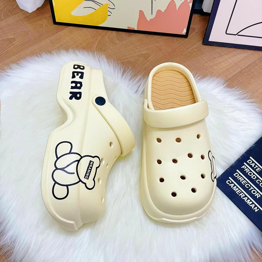 Summer Outdoor Wear Cartoon Printed Beach Sandals With Thick Soles