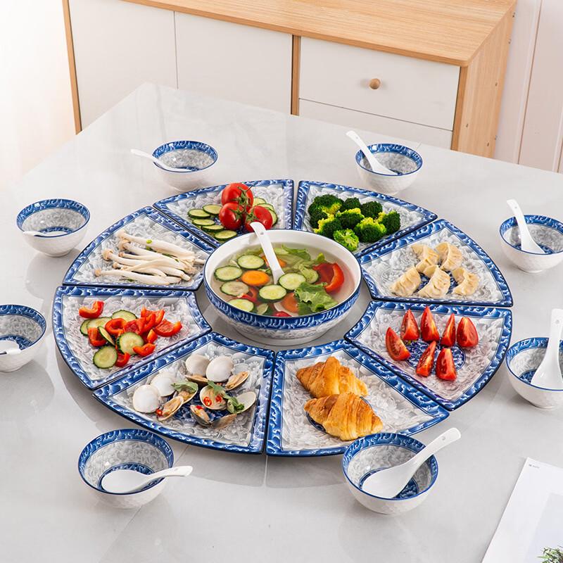 Chinese Blue and White Porcelain Dinnerware Set