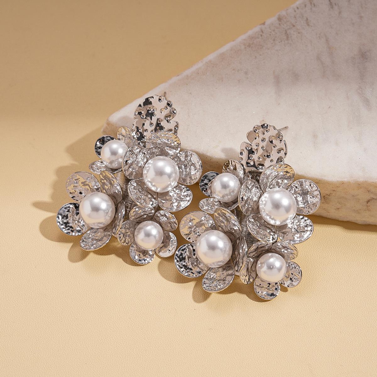 18K real gold electroplated imitation pearl flower sequined silver needle earrings elegant temperament earrings