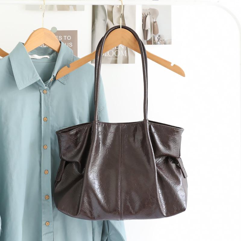

Soft Leather Women s Large Capacity Tote Bag Versatile Pleated Shoulder Bags Commuter Handbag Daily Shopping Bag Top-Handle Bags 35x12x25cm кофейный