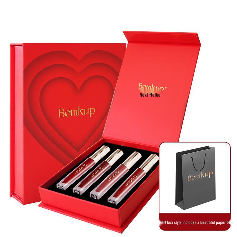 Подарочный набор матовых вельветовых блесков для губ: Набор стойких помад с антипригарным покрытием