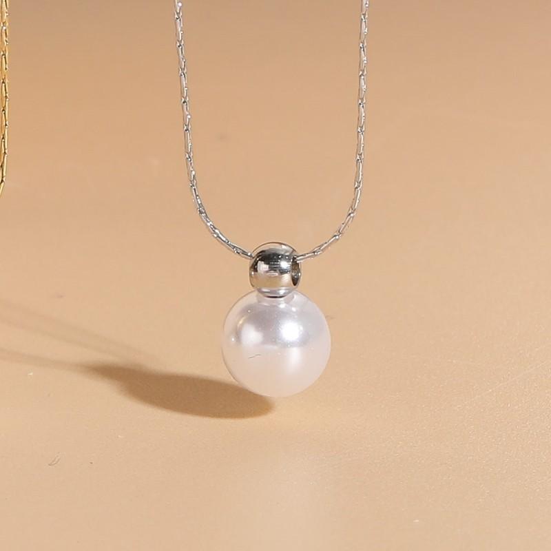 2025 New Fashion Women Temperament Freshwater Pearl Pendant Necklace Women Ins Luxury Pearl Pendant Titanium Steel Necklace