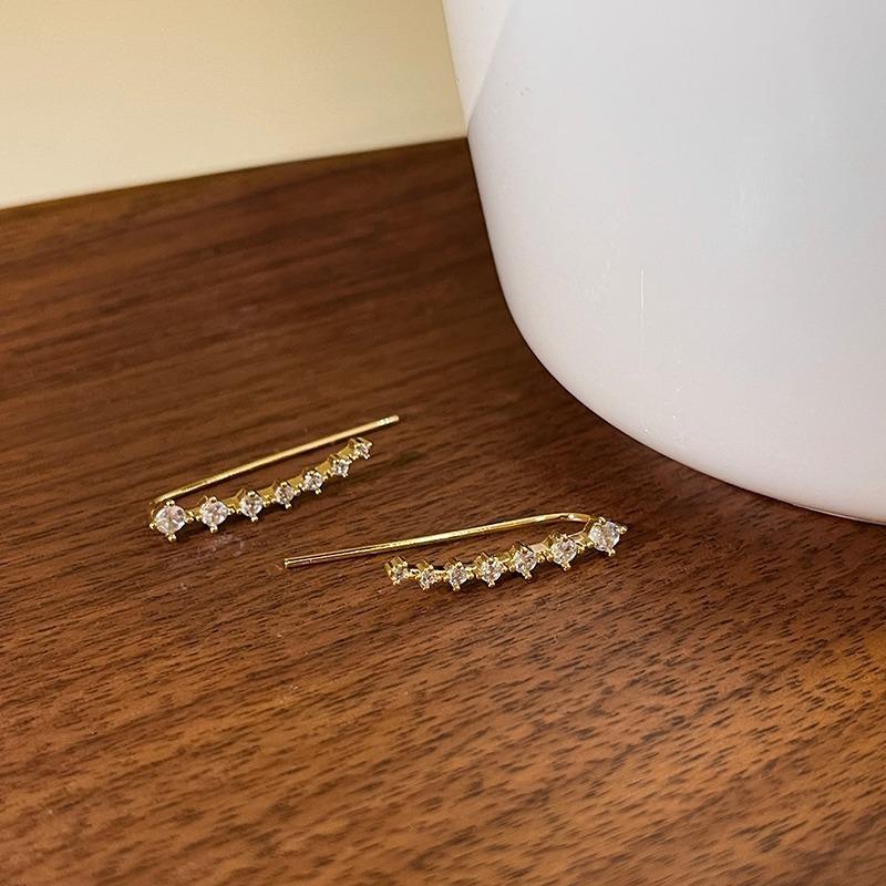 Zircon Earrings for Women's Hot Style Light Luxury Earrings Niche Design High-end Ear Bone Clip Temperament Ear Accessories