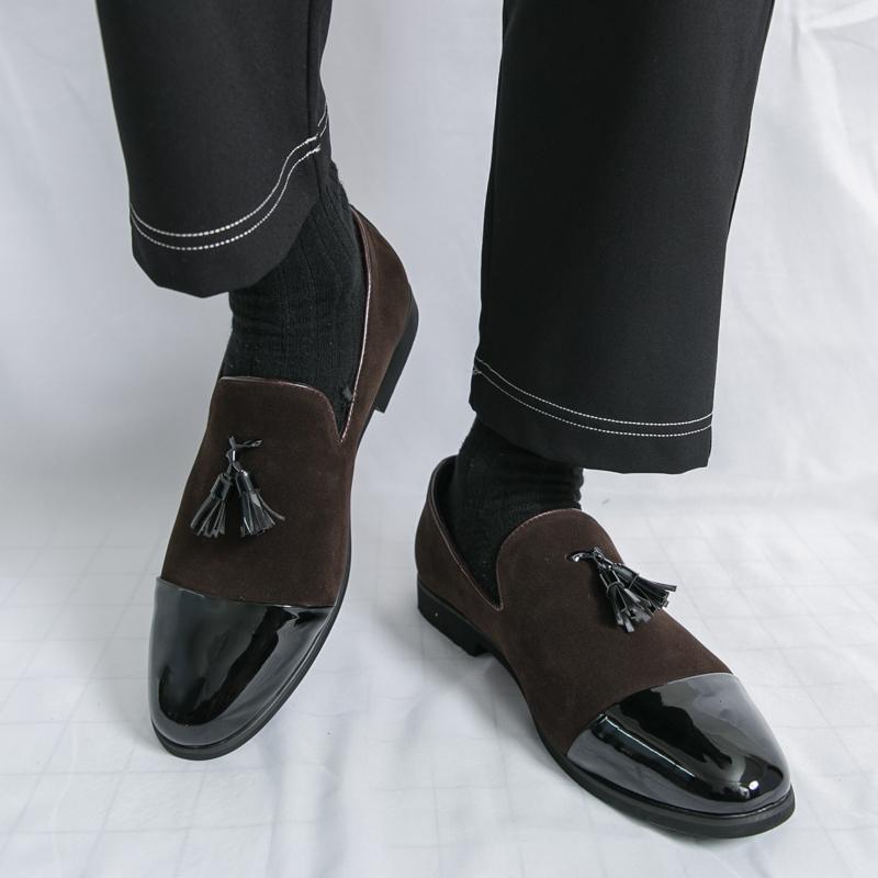 Mode Britischer Gentleman Quasten Slipper Neue Herren Spitzlackschuhe Männliche Designer Formale Hochzeitskleidung Homecoming Schuhe