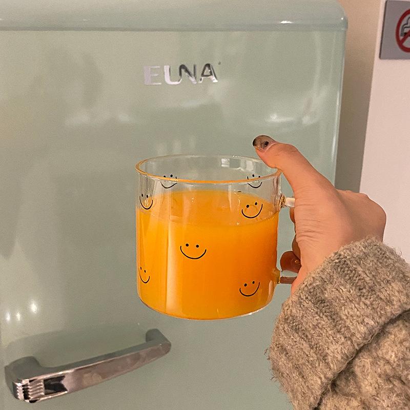 Busy Shop Ins Smiley Face Handle Glass, Cartoon High Temperature Resistant Simple Milk Cup Breakfast Fruit Cup 500Ml
