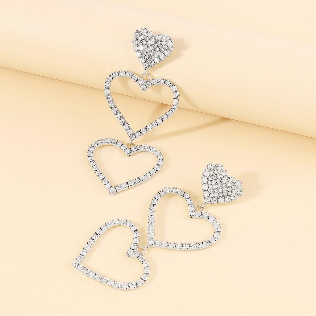 Exquisite and Fashionable Heart-shaped Earrings with Luxurious Zirconia, Perfect for Any Occasion
