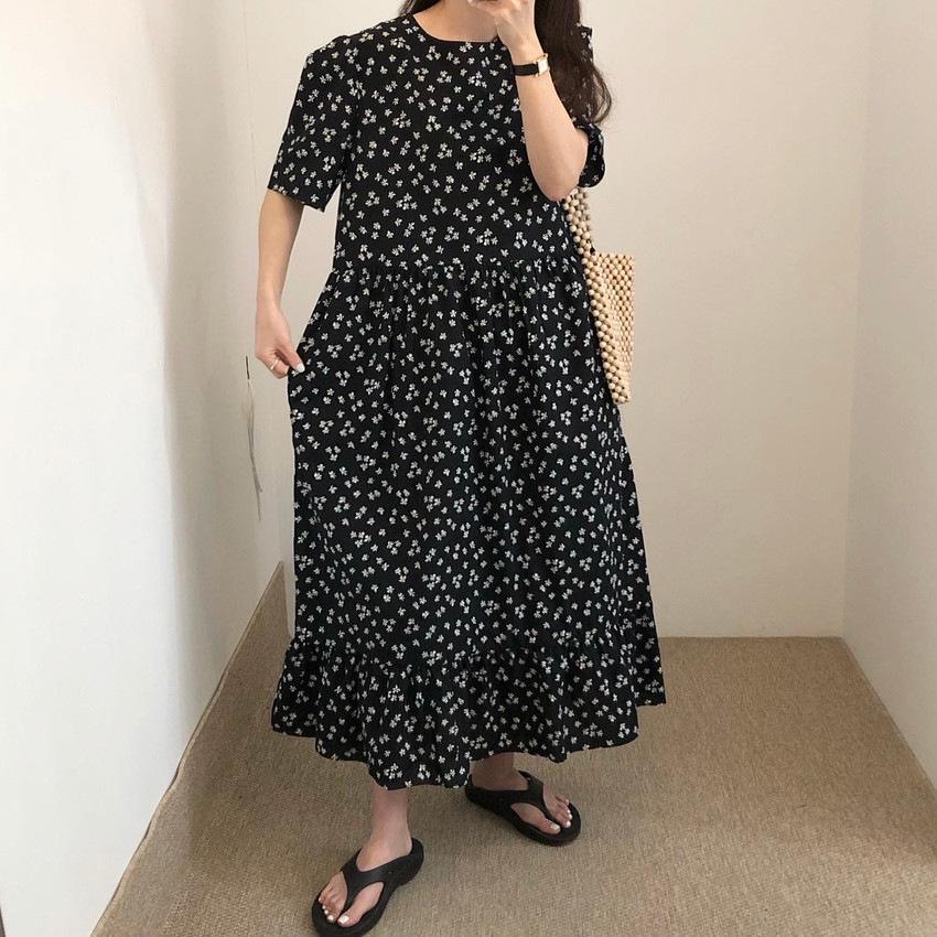 Dámské retro květinové volné zeštíhlující černé šaty s krátkým rukávem a kulatým výstřihem