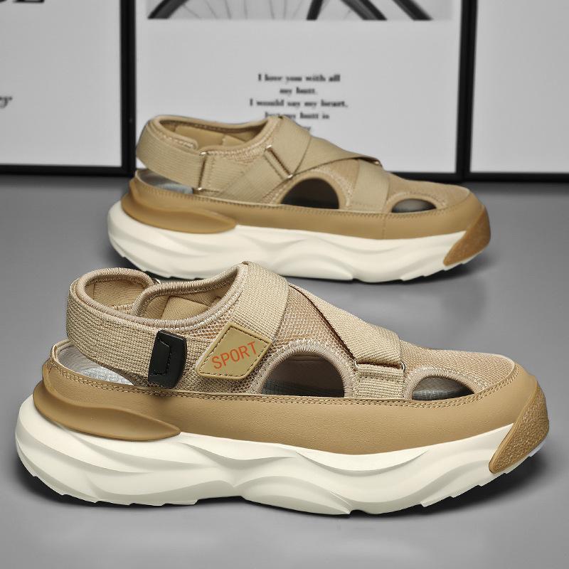Hole shoes men's 2025 new summer wear to work dad driving sandals men's bag head sports beach sandals