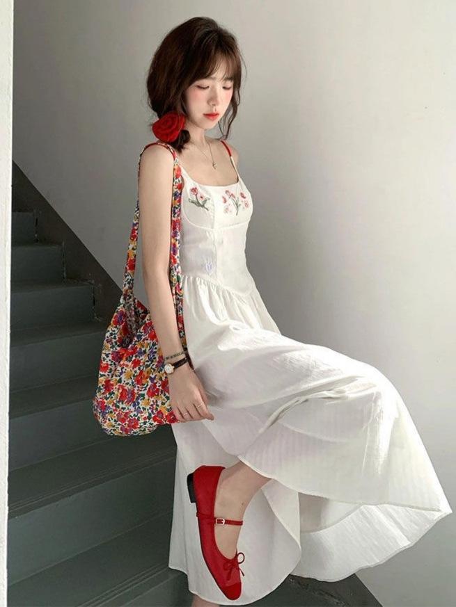 Women's White V-Neck Floral Short-Sleeve Long Dress - Spring/Summer 2026 Beach Vacation Style
