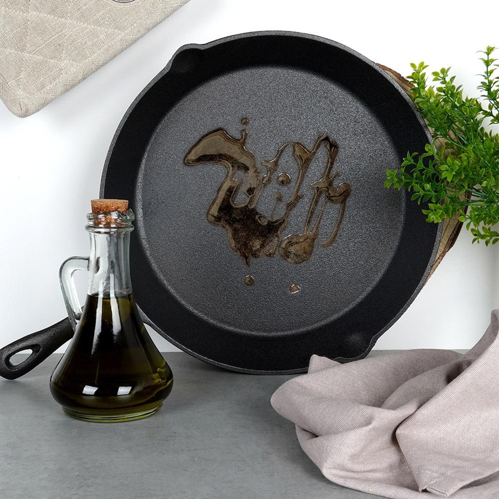 Padella in ghisa con coperchio in silicone CAST LINE 30 cm