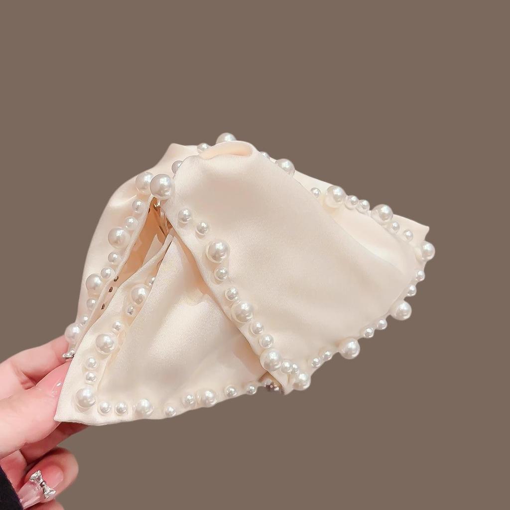 French Velvet Color-Block Triangle Hair Claw - High-End Autumn/Winter Updo Clip