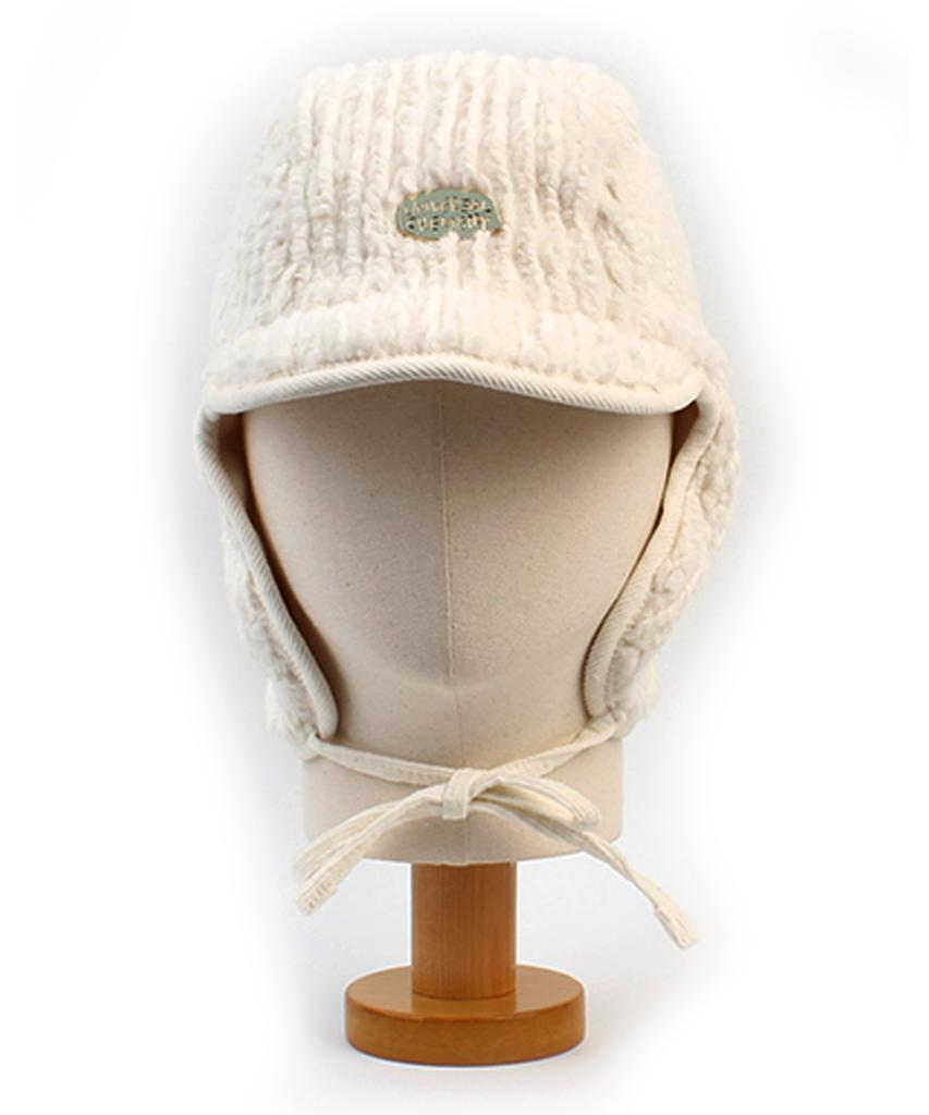 Yunibeosyeolkemiseuteuli Stripe Fleece Ivory Earflap Cap